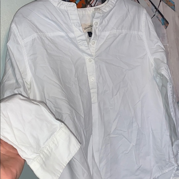Universal Thread long sleeve 1/4 button up - Picture 2 of 2